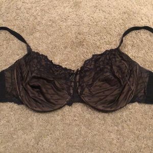 Black/ nude bra